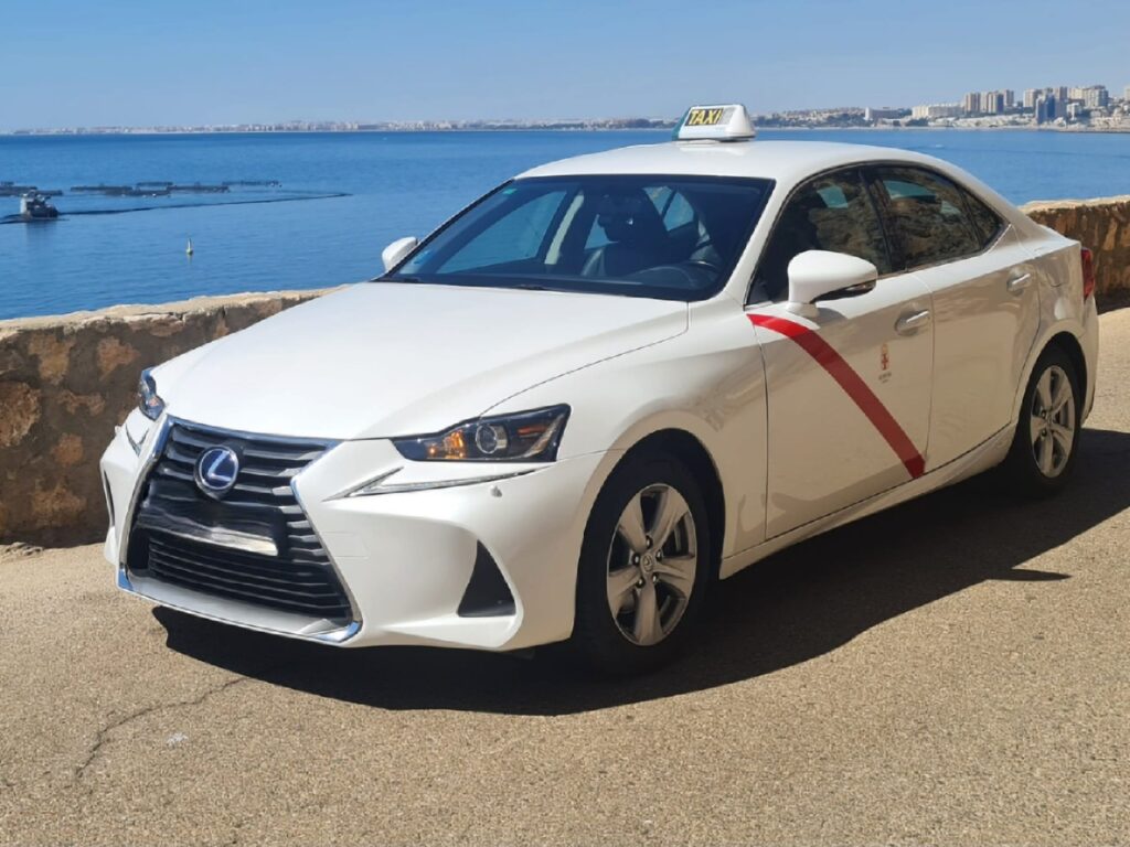 Taxi alta gama El Puche Pliego